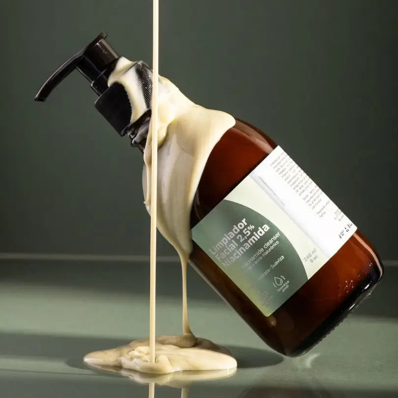 Limpiador facial Niacinamida 2,5% Numinous 240 ml