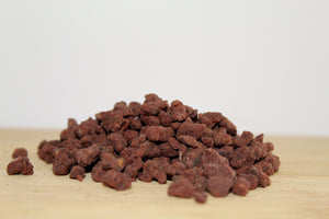 Nibs de cacao secos con maracuyá